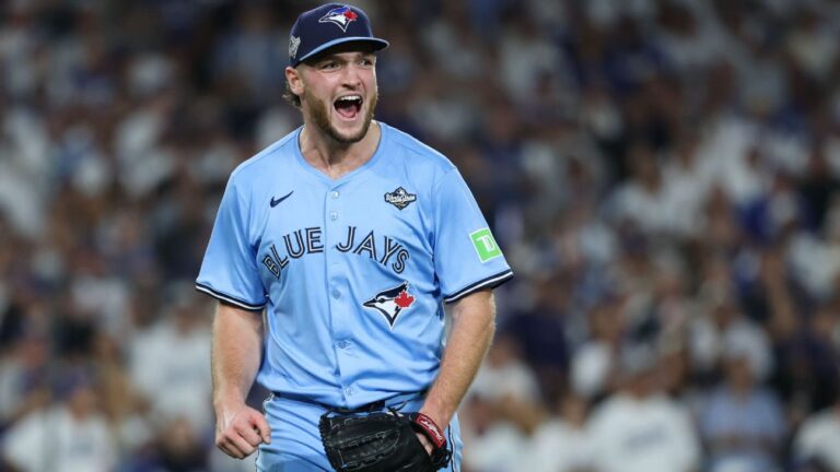 blue-jays-vs-dodgers-game-5-12.jpeg