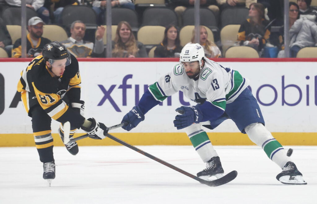 canucks-vs-penguins-12.jpeg
