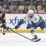 canucks-vs-penguins-12.jpeg