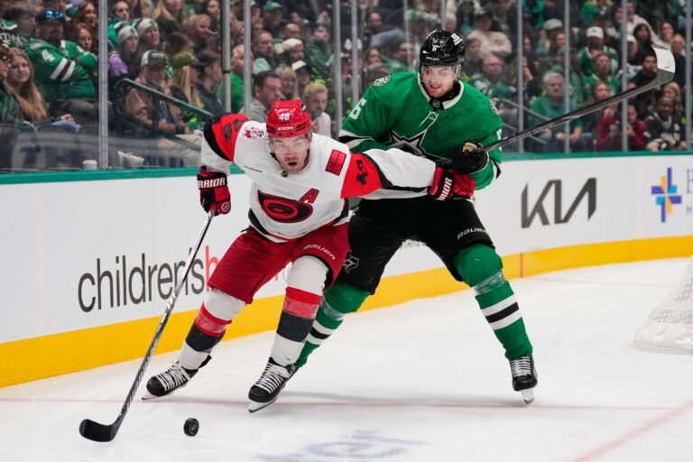 hurricanes-vs-stars-98.jpeg