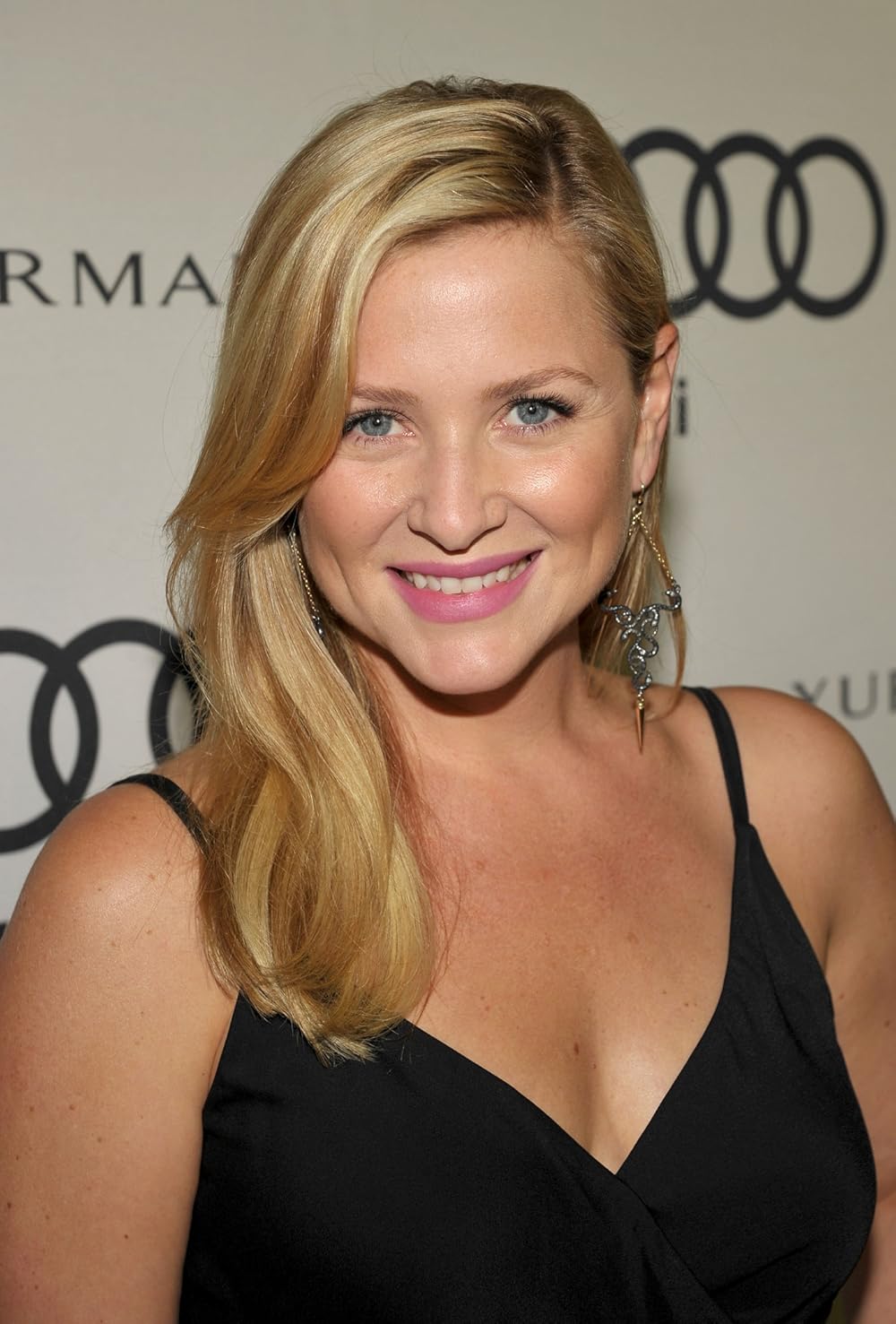 jessica-capshaw-165.jpeg
