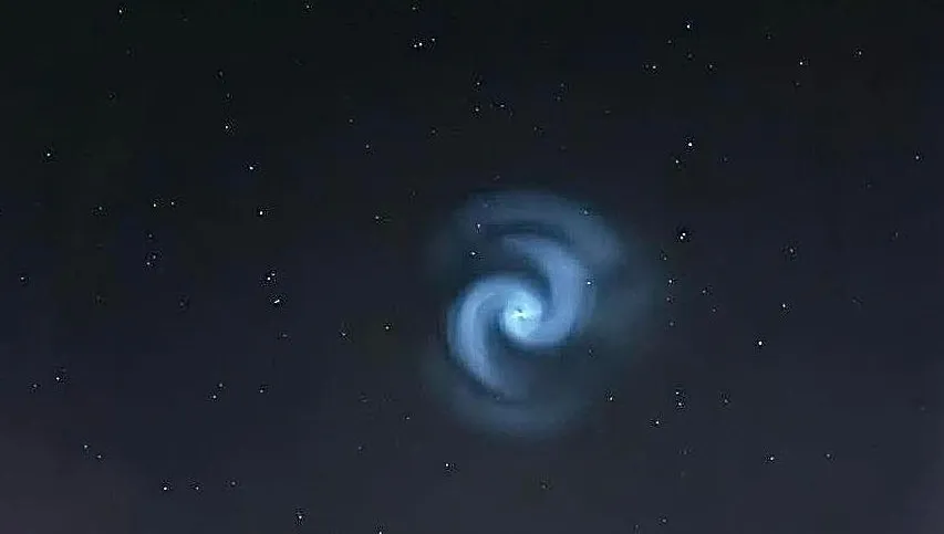 spirale-dans-le-ciel-109.webp