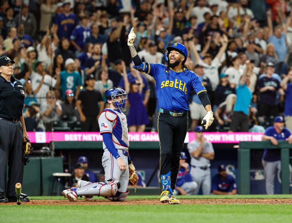 what-is-a-walk-off-home-run-210.jpeg