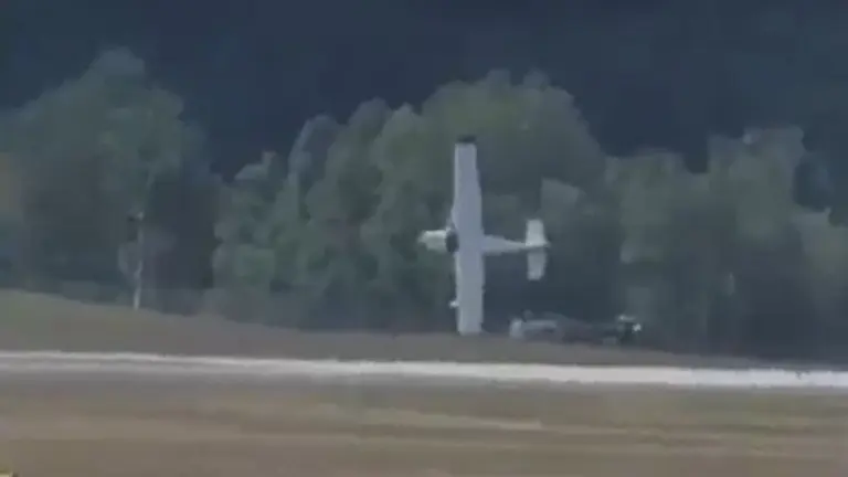 airplane-crash-bangor-airport-124.webp