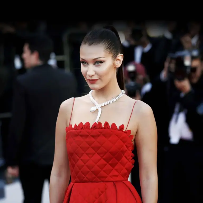 bella-hadid-109.webp