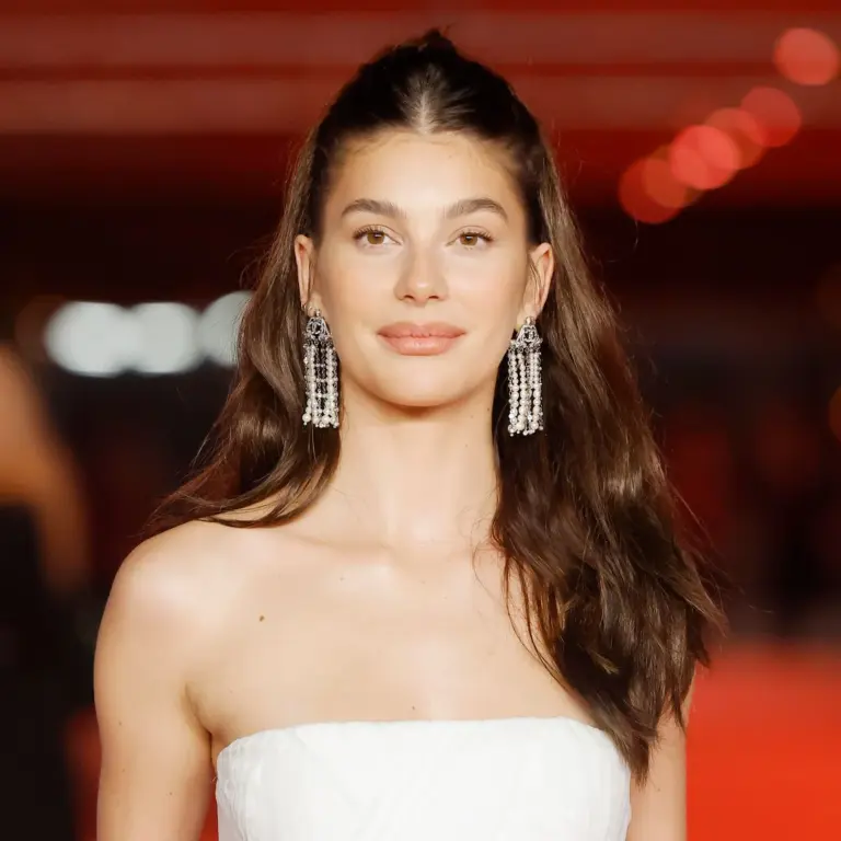 camila-morrone-80.webp