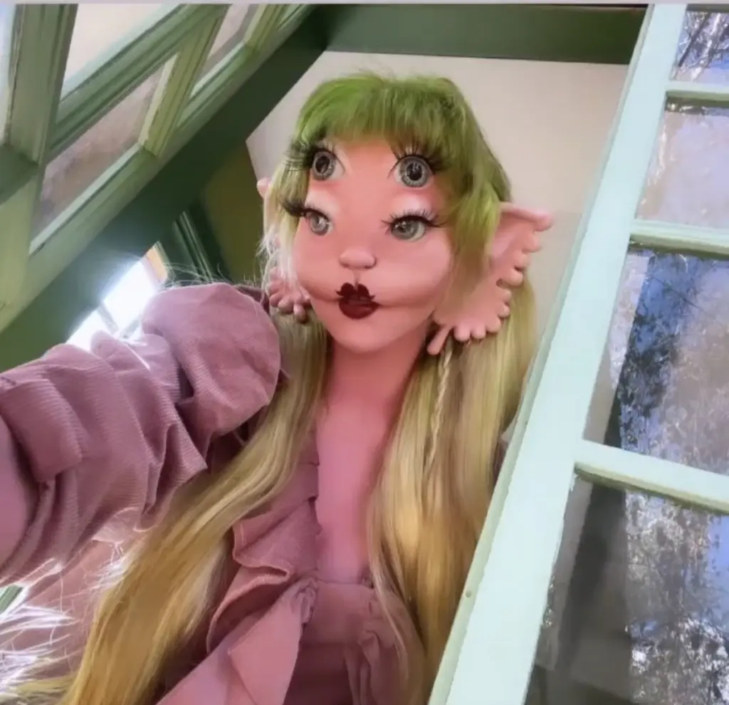 melanie-martinez-264.webp