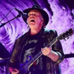 neil-young-130.webp