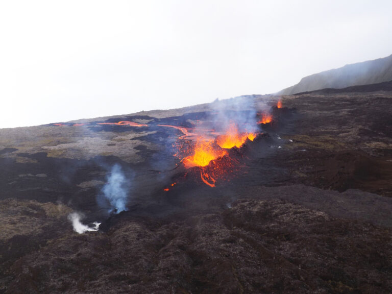 ruption-piton-de-la-fournaise-500.jpeg