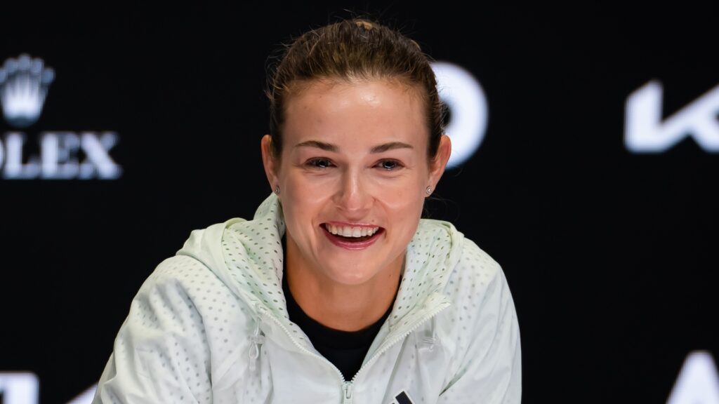 anna-kalinskaya-899.jpeg