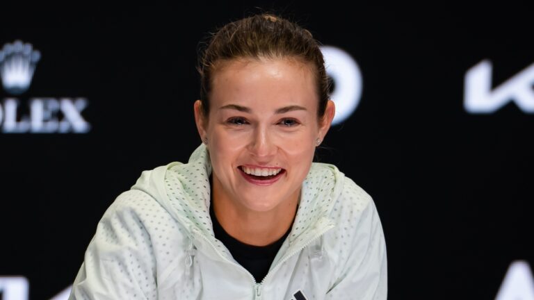 anna-kalinskaya-899.jpeg