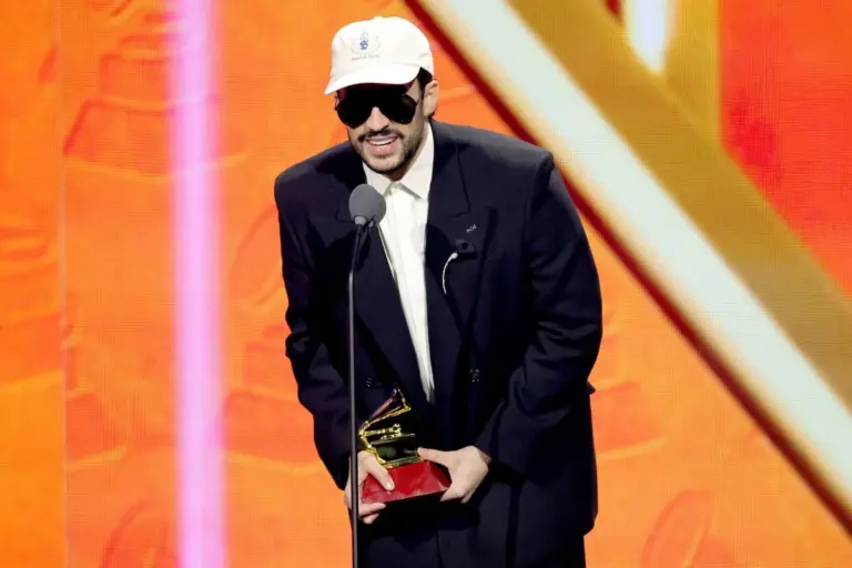 bad-bunny-grammys-38.webp