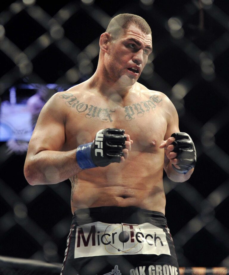 cain-velasquez-221.jpeg