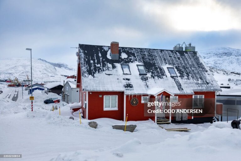 canada-consulate-nuuk-reaction-204.jpeg