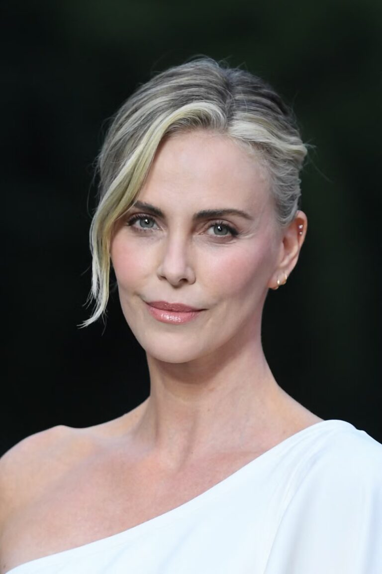 charlize-theron-221.jpg