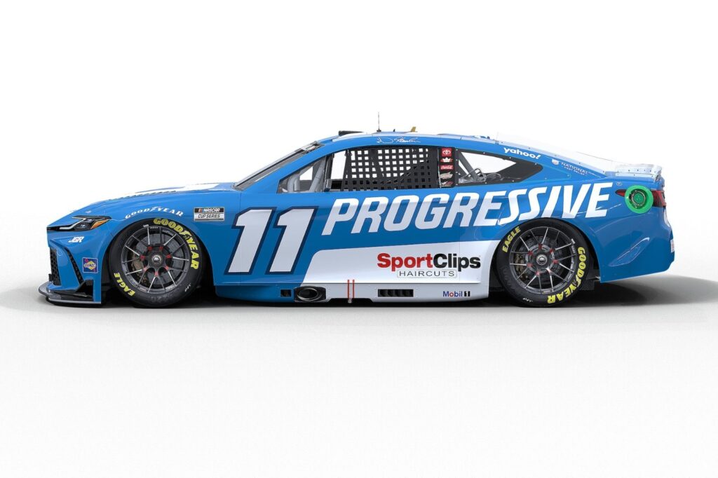 denny-hamlin-221.jpeg