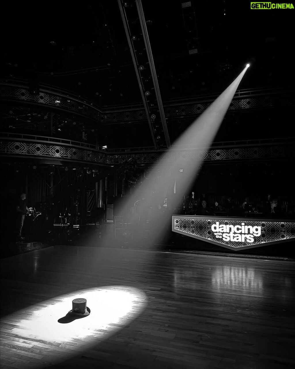 derek-hough-1675.jpeg