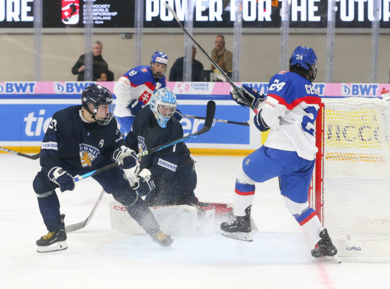 finland-vs-slovakia-hockey-636.jpeg