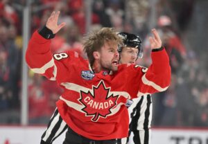 hagel-vs-tkachuk-1444.jpeg