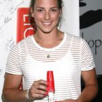 hilary-knight-455.jpeg
