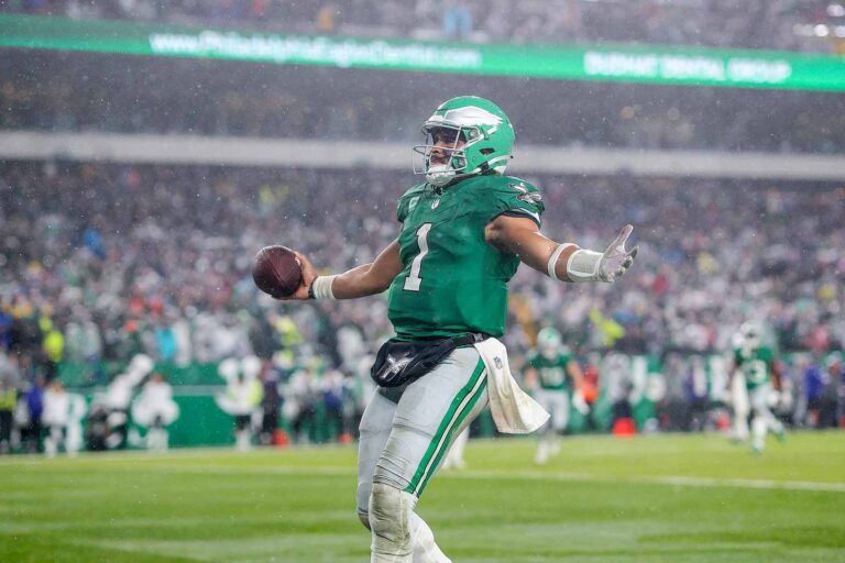 jalen-hurts-180.jpeg