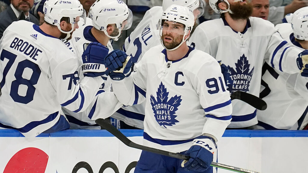 john-tavares-1389.jpeg