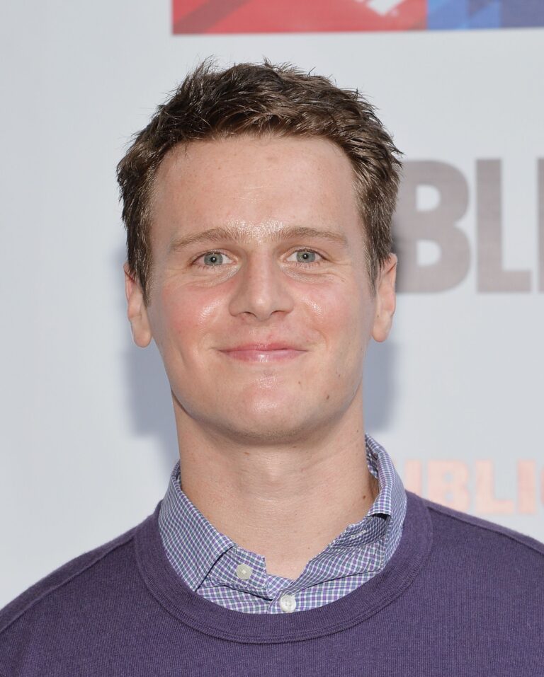 jonathan-groff-244.jpeg