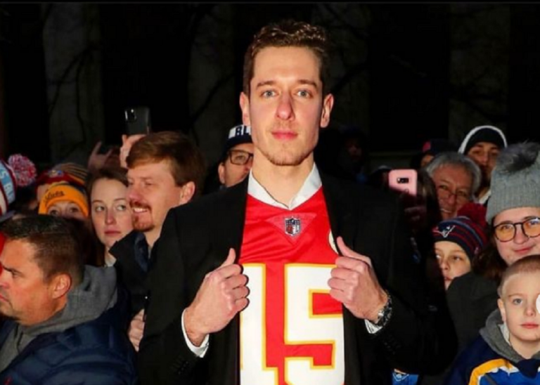 jordan-binnington-14.png