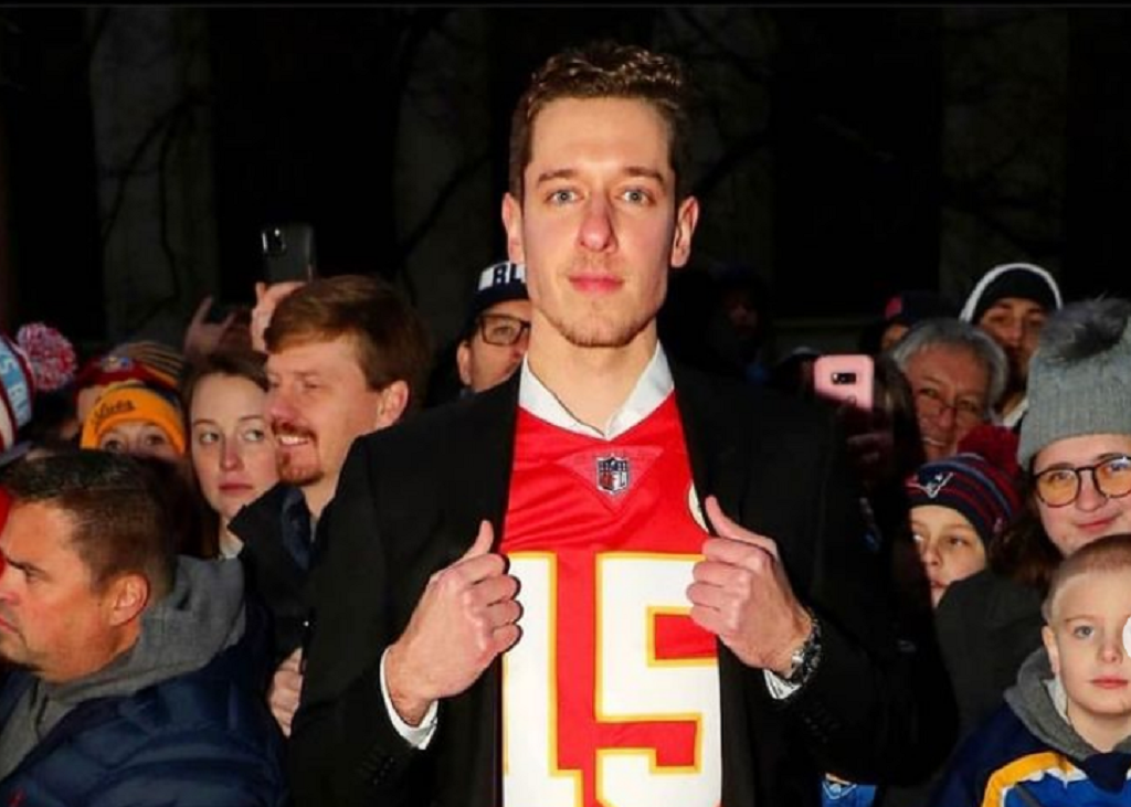 jordan-binnington-14.png