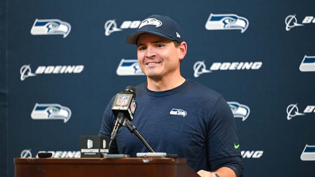 mike-macdonald-seahawks-1316.jpeg