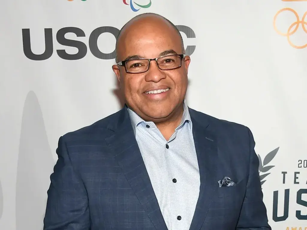 mike-tirico-1095.webp