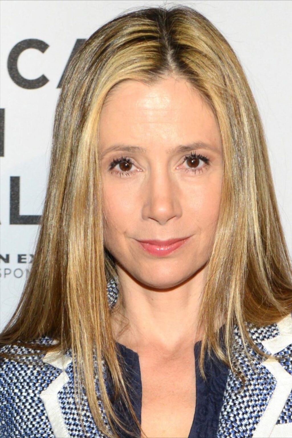 mira-sorvino-78.jpeg
