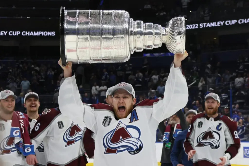 nathan mackinnon canada usa hockey — CA news