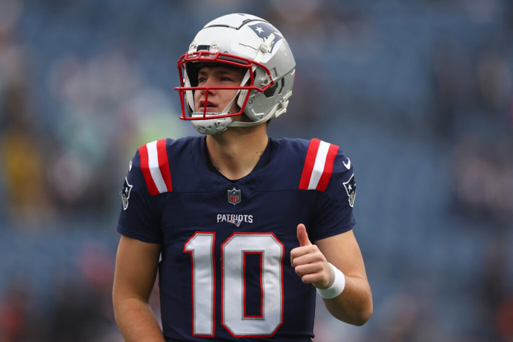 new-england-patriots-quarterback-171.jpeg
