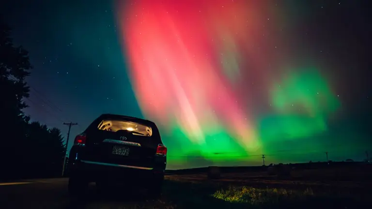 northern-lights-aurora-borealis-forecast-352.webp
