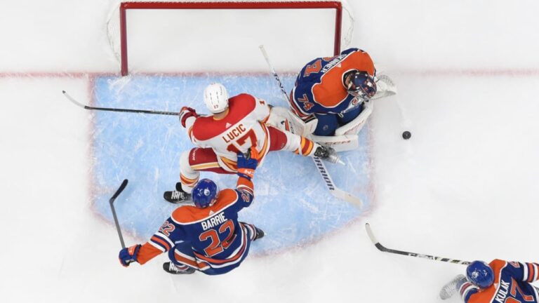 oilers-vs-flames-299.jpeg