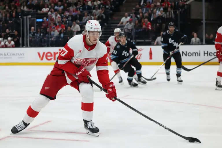 red-wings-vs-mammoth-101.webp