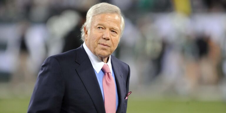 robert-kraft-net-worth-1348.jpeg