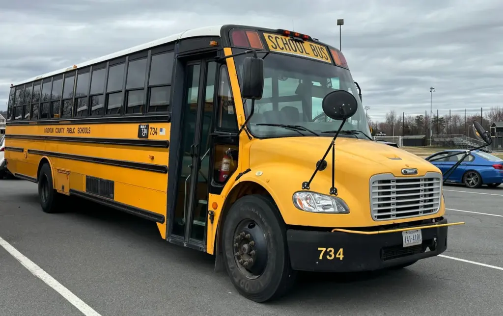 school-bus-734.webp