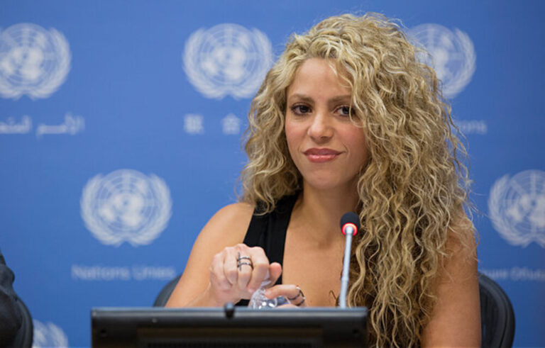 shakira-137.jpeg