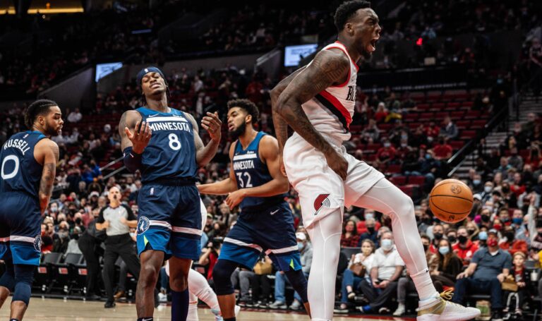 trail-blazers-vs-timberwolves-189.jpg