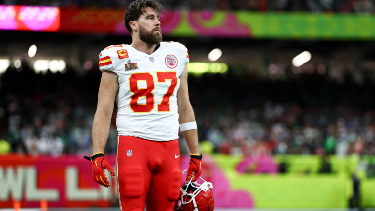 travis-kelce-team-337.webp