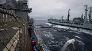 us-navy-ships-collide-30.webp