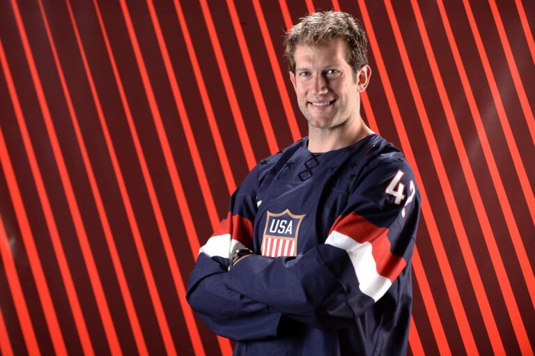 usa-olympic-hockey-team-22.jpeg
