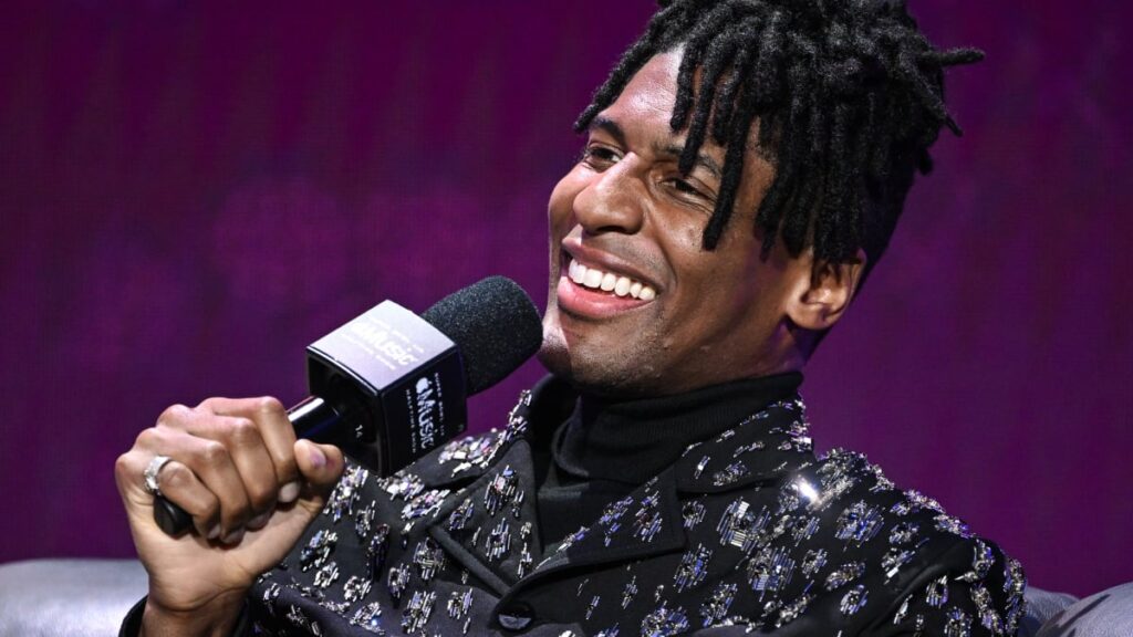 who-is-singing-the-national-anthem-at-the-super-bowl-491.jpeg