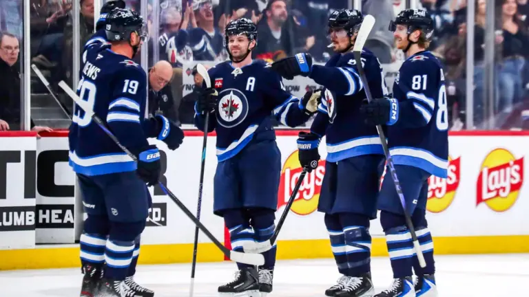 canucks vs jets — CA news