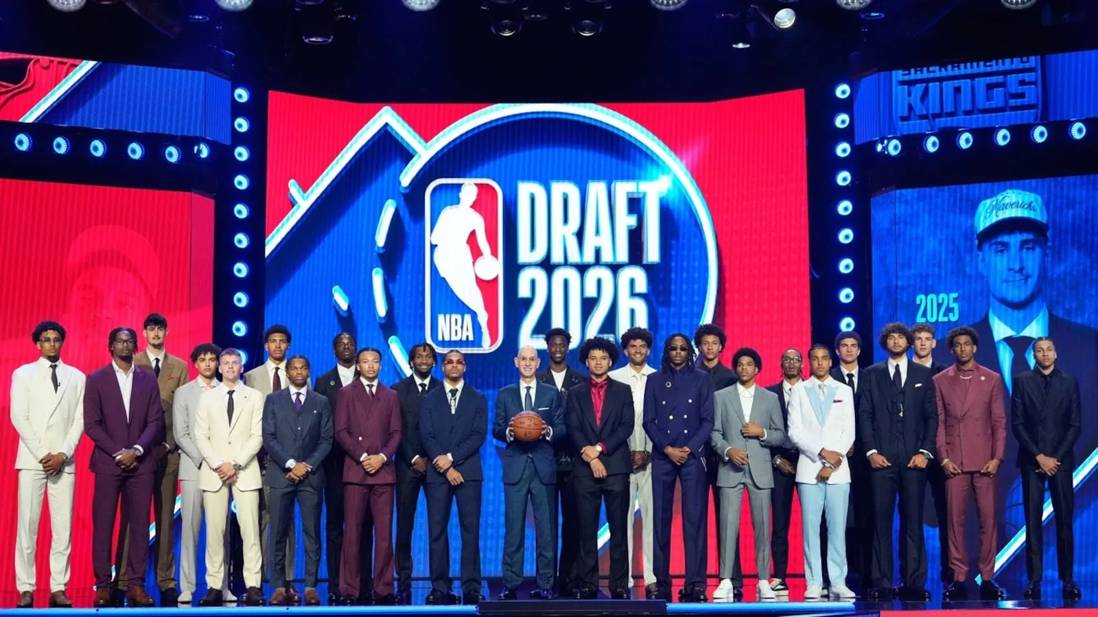 Prospective draftees pose for a group photo with NBA Commissioner Adam Silver, center, before the first round of the NBA basketball draft, Tuesday, June 23, 2026, in New York. (AP Photo/Yuki Iwamura)(Yuki Iwamura)