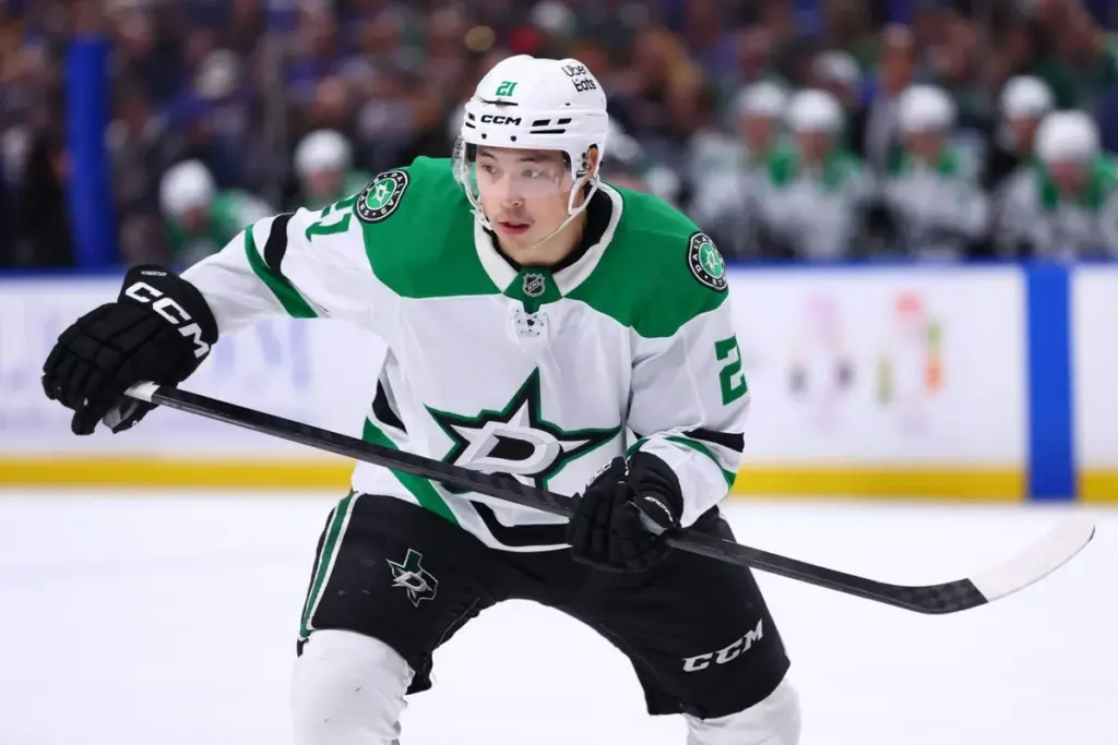 'Want to make this work': Stars GM on possible long-term Robertson extension