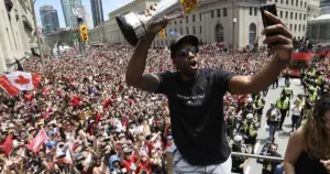 Report: Raptors sending Clippers two first-round picks, two players in Kawhi Leonard trade