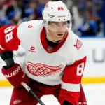 Patrick Kane returns to Blackhawks on two-year deal